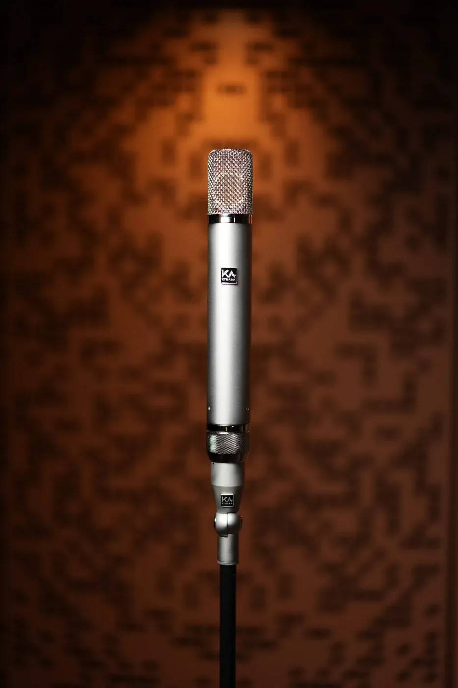 Kiwara KA-C12 Large Diaphragm Tube Condenser Microphone – Features
